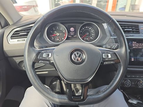 Used 2019 Volkswagen Tiguan SE w/ Panoramic Sunroof Package AWD/4WD image 19