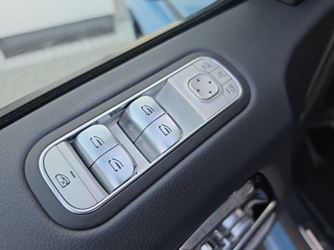 Used 2025 Mercedes-Benz G 63 AMG 4MATIC w/ Seat Comfort Package image 18