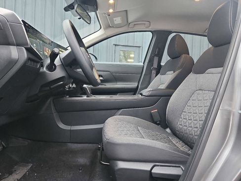 Certified 2025 Nissan Kicks SV w/ Illumination Package image 13