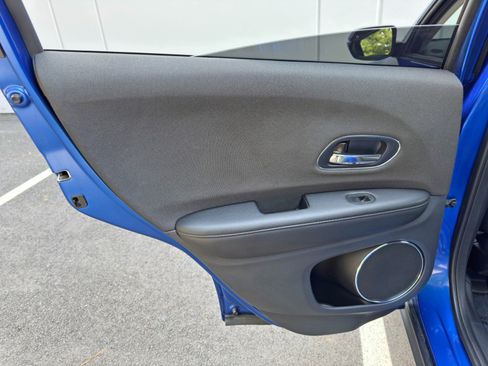 Used 2022 Honda HR-V EX image 37