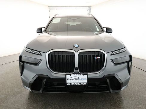 Used 2025 BMW X7 M60i image 2