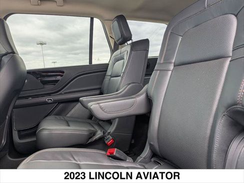 New 2023 Lincoln Aviator Reserve w/ Equipment Group 201A AWD/4WD image 18
