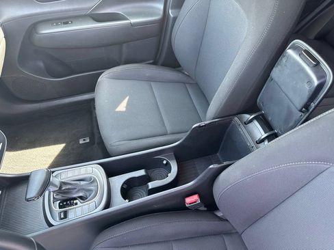 Certified 2025 Hyundai Kona SEL AWD/4WD image 29