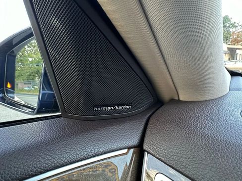 Used 2016 Mercedes-Benz E 350 4MATIC Sedan image 16