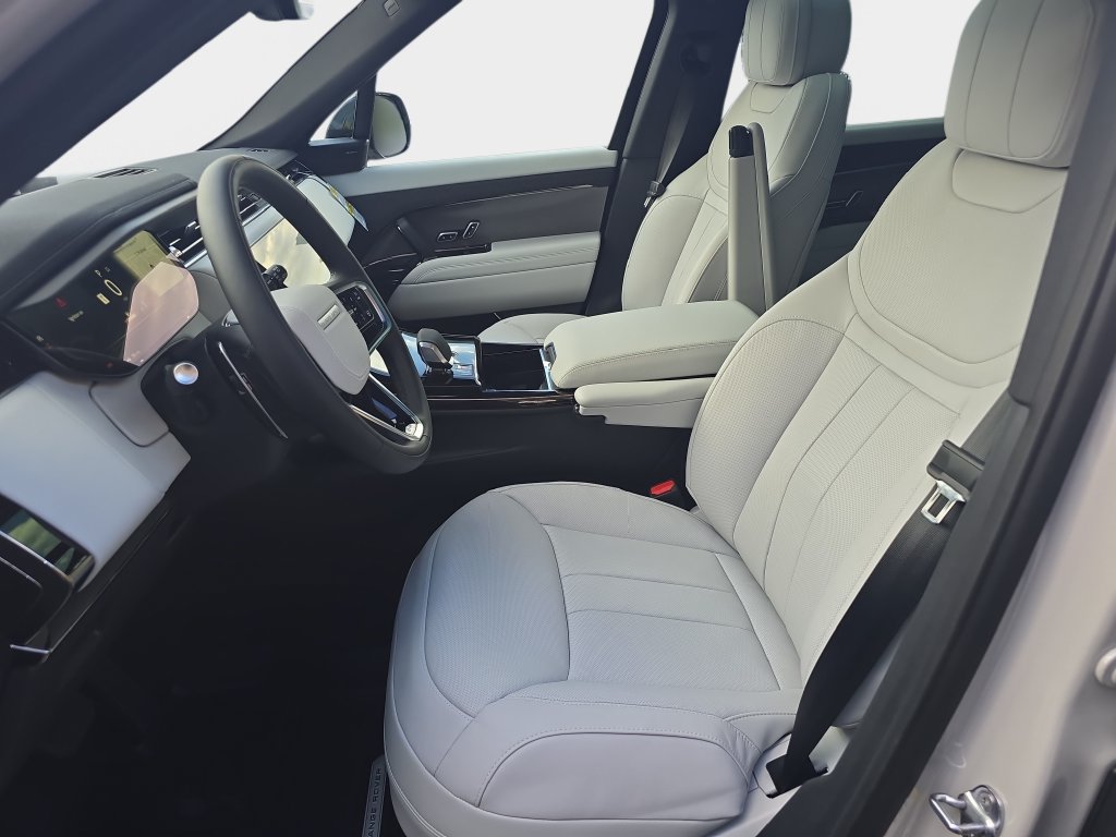 New 2026 Land Rover Range Rover Sport SE AWD/4WD image 12