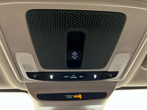 Used 2025 Honda HR-V EX-L image 27