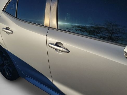 Used 2021 Toyota Corolla XSE image 17