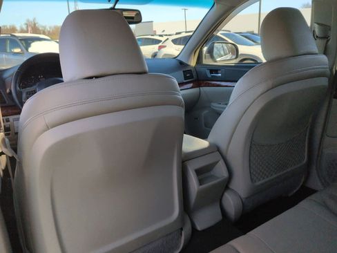 Used 2012 Subaru Outback 3.6R Limited image 19