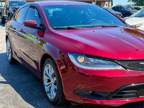 Used 2016 Chrysler 200 S FWD image 3