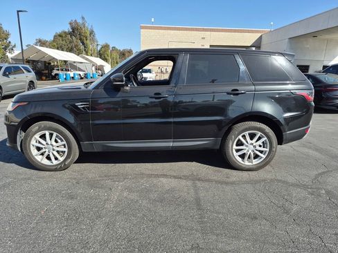 Used 2021 Land Rover Range Rover Sport SE image 4