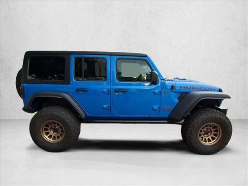 Used 2025 Jeep Wrangler Unlimited Rubicon w/ Convenience Group AWD/4WD image 3