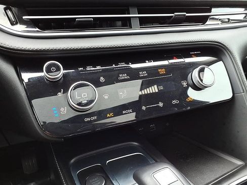 Used 2023 INFINITI QX60 Luxe w/ Performance Audio Package AWD/4WD image 29