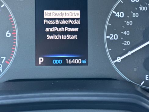 Used 2025 Toyota Corolla SE image 28