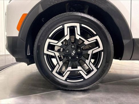 Used 2025 Hyundai Santa Cruz Limited image 9