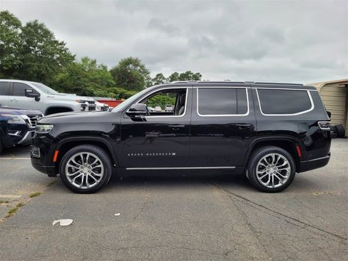 Used 2022 Jeep Grand Wagoneer Series I image 2