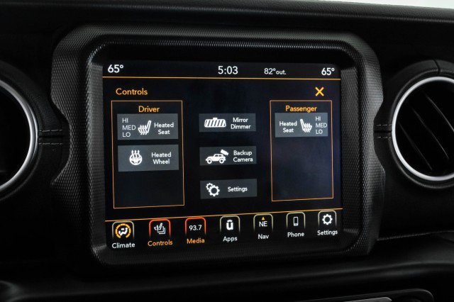 Used 2021 Jeep Wrangler Unlimited Sahara w/ Cold Weather Group AWD/4WD image 32