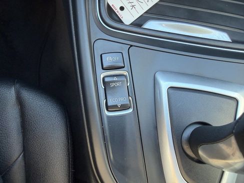 Used 2014 BMW 320i xDrive Sedan image 33