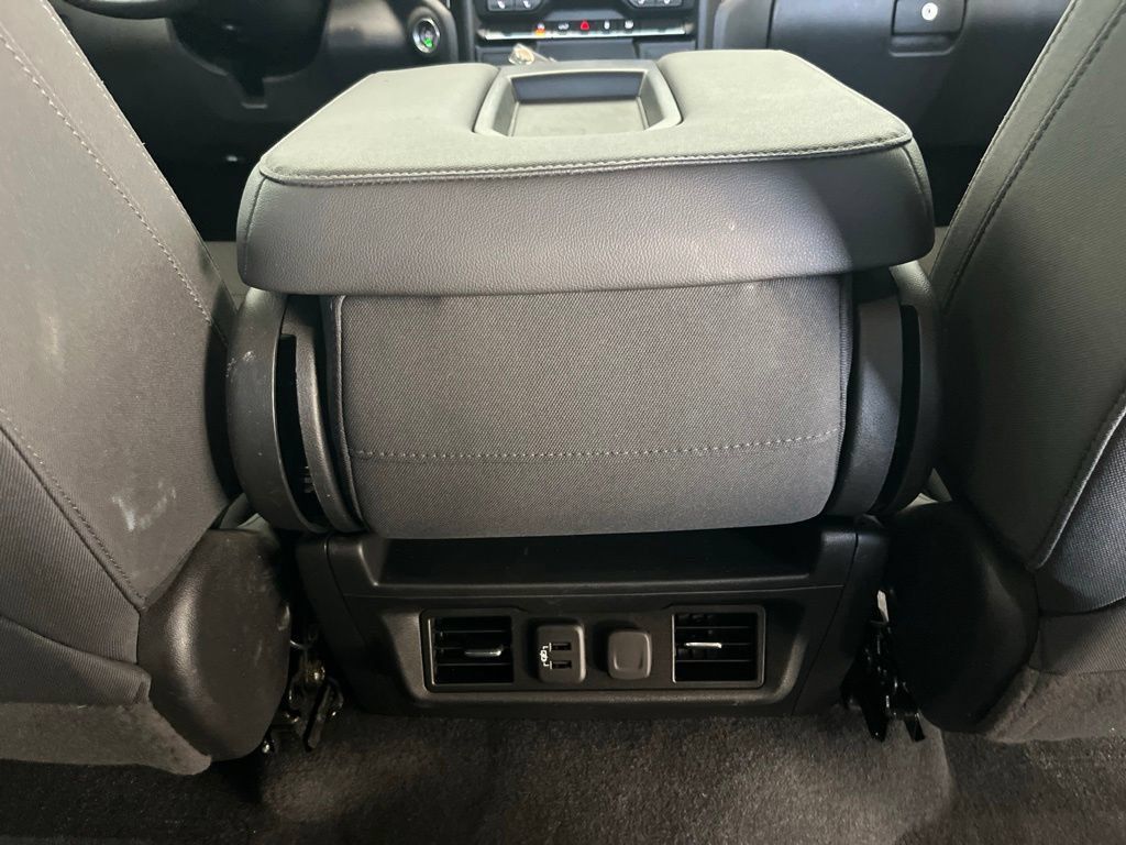 Used 2020 Chevrolet Silverado 1500 LT w/ Convenience Package AWD/4WD image 21