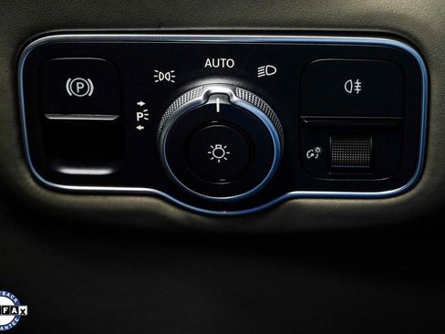 Used 2023 Aston Martin DBX 707 image 33