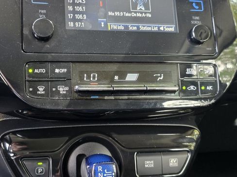 Used 2018 Toyota Prius Two w/ Prius Two Safety Plus Package FWD image 14