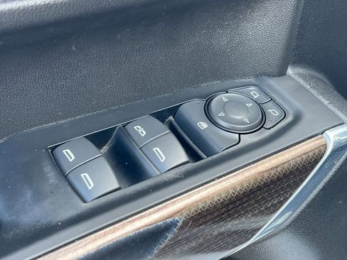 Used 2021 Chevrolet Silverado 1500 LT Trail Boss image 14