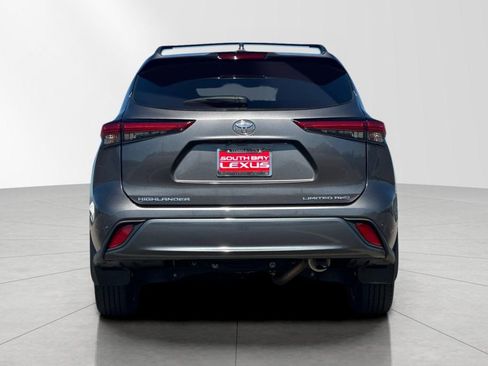 Used 2023 Toyota Highlander Limited image 5