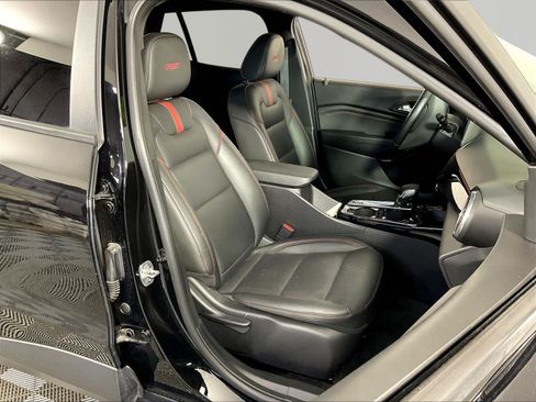 Used 2024 Chevrolet Trax RS FWD image 28