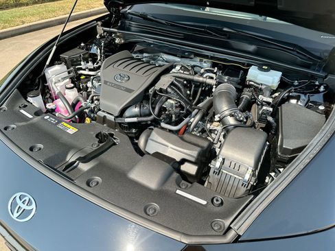 Used 2025 Toyota Crown Platinum image 24