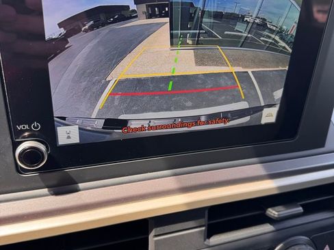 Used 2025 Toyota Tacoma TRD Off-Road image 19