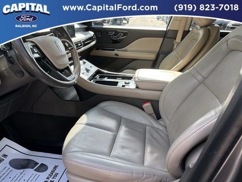 Used 2022 Lincoln Aviator Reserve w/ Equipment Group 201A AWD/4WD image 19