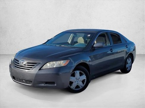Used 2007 Toyota Camry LE image 1