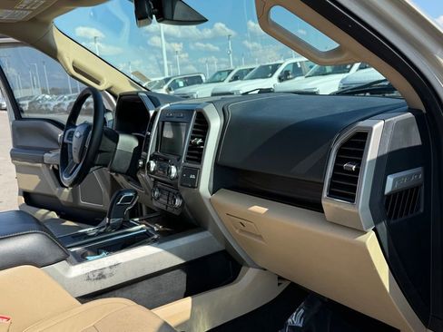 Used 2017 Ford F150 Lariat w/ Equipment Group 502A Luxury AWD/4WD image 19