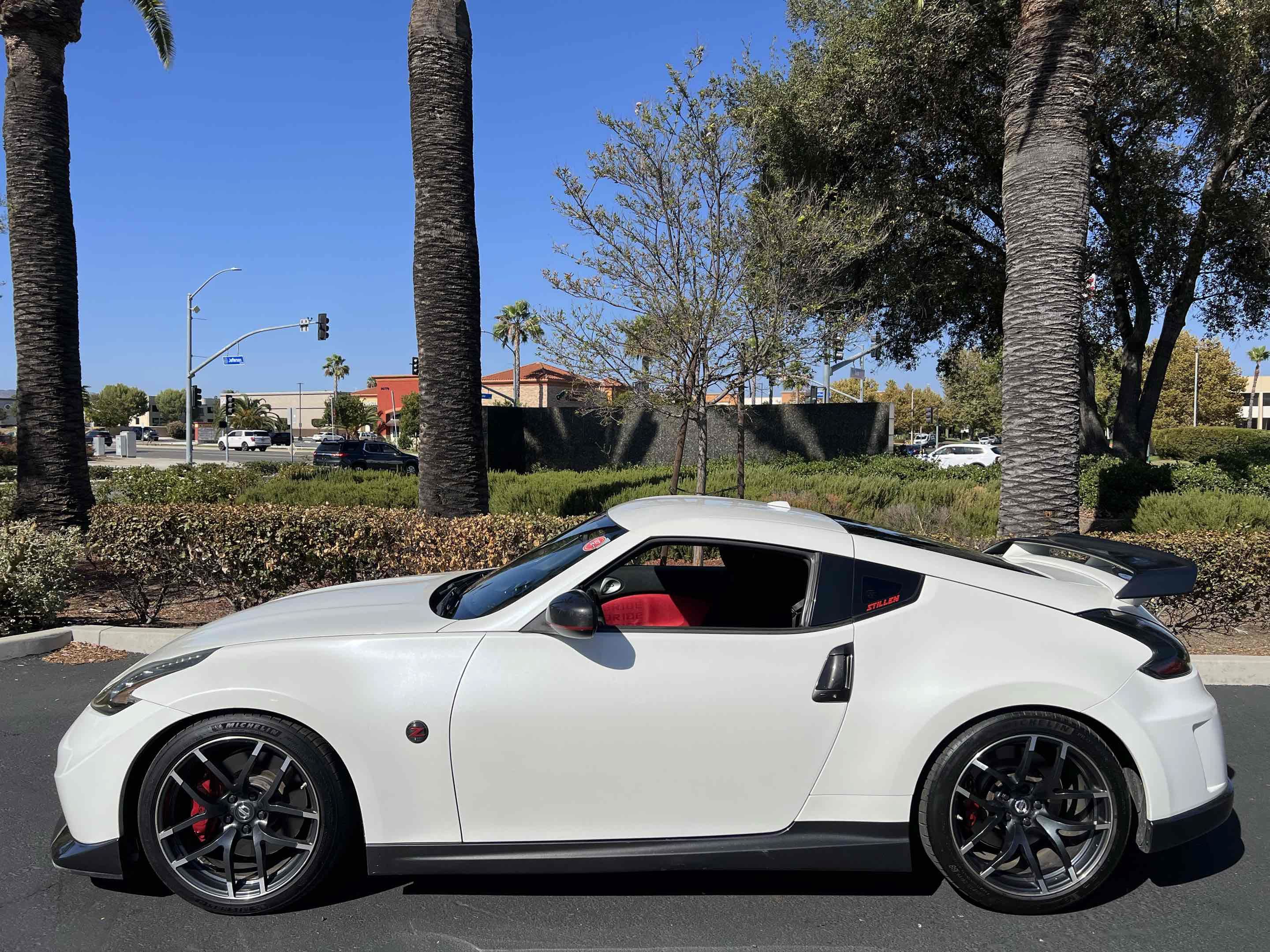 Used 2014 Nissan 370Z NISMO w/ Bose Package RWD image 5