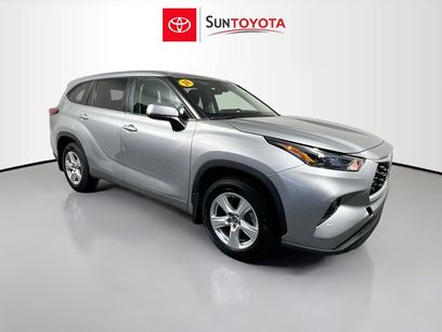 Used 2024 Toyota Highlander LE
