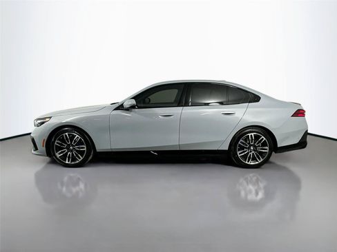 New 2026 BMW 530i xDrive w/ M Sport Package AWD/4WD image 16