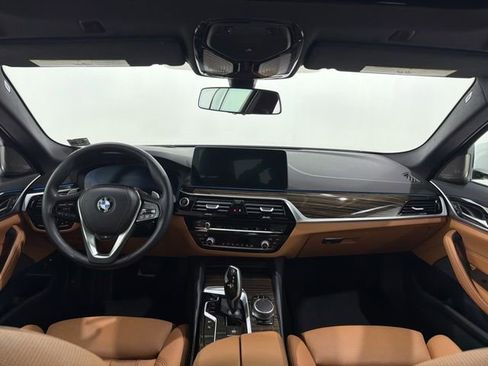 Used 2023 BMW 530e xDrive w/ Premium Package AWD/4WD image 29