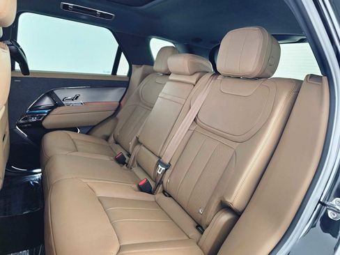 New 2026 Land Rover Range Rover Sport SE AWD/4WD image 17