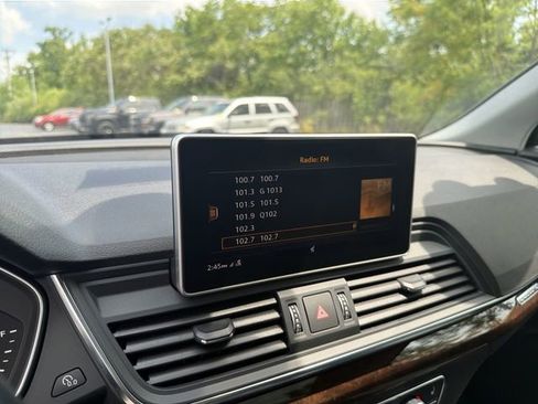 Used 2019 Audi Q5 2.0T Premium Plus w/ Premium Plus Package AWD/4WD image 25