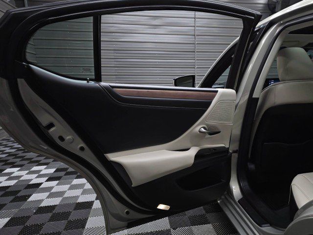 Used 2023 Lexus ES 350 w/ Premium Package FWD image 41