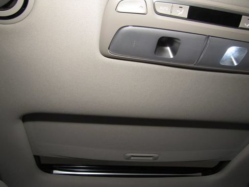 Used 2022 Kia Telluride S AWD/4WD image 17