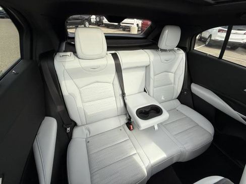 Used 2025 Cadillac XT4 Sport image 33