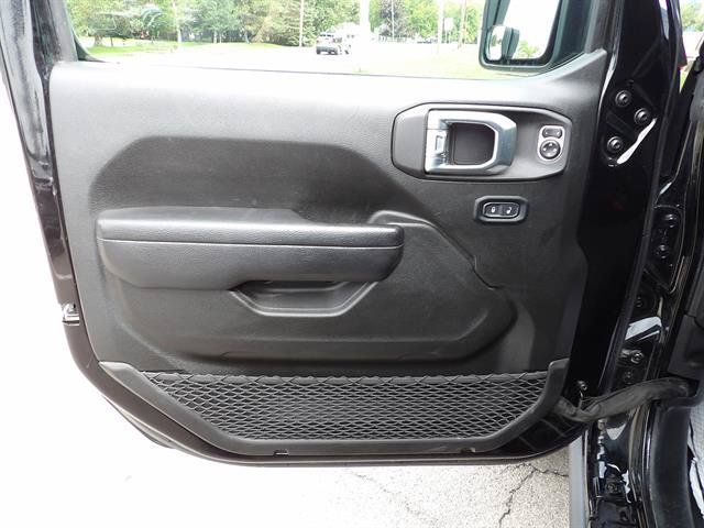 Used 2024 Jeep Gladiator Sport AWD/4WD image 12