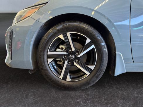 Used 2024 Nissan Sentra SV FWD image 14