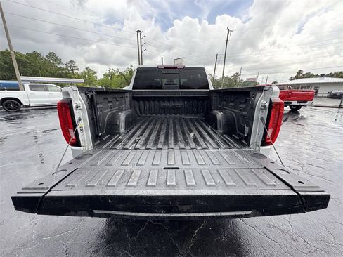 Used 2021 GMC Sierra 1500 SLT w/ SLT Premium Package image 14