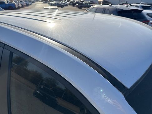 Used 2024 Honda Pilot EX-L image 5