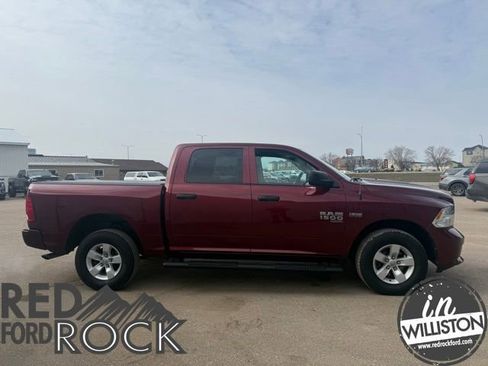 Used 2019 RAM 1500 Express AWD/4WD image 9
