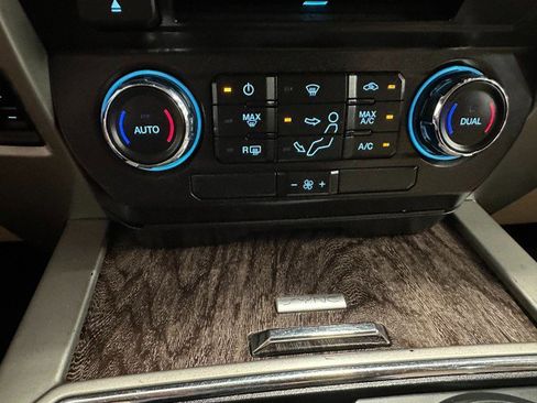 Used 2017 Ford F350 Lariat w/ FX4 Off-Road Package image 77