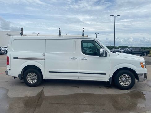 Used 2018 Nissan NV 3500 SL w/ Navigation Package RWD image 6