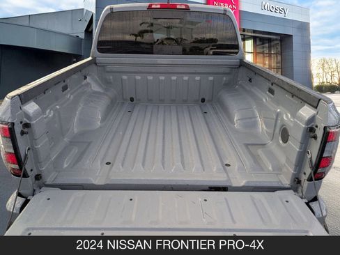 Used 2024 Nissan Frontier PRO-4X w/ Off-Road Protection Package image 21