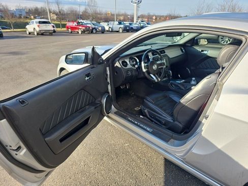 Used 2013 Ford Mustang GT Premium image 5